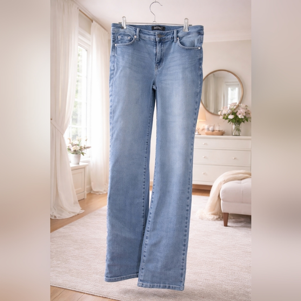 NWOT Buffalo David Bitton Size 6 Women's Straight Leg Jeans in Soft Blue ALYSSA